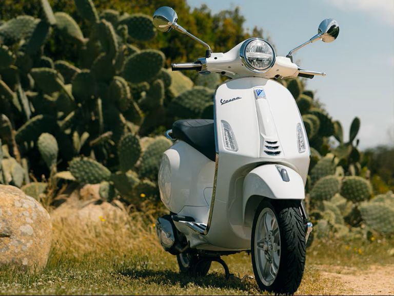 SCOPRI ANCHE I VANTAGGI SUI VEICOLI MY25 DISPONIBILI IN CONCESSIONARIA